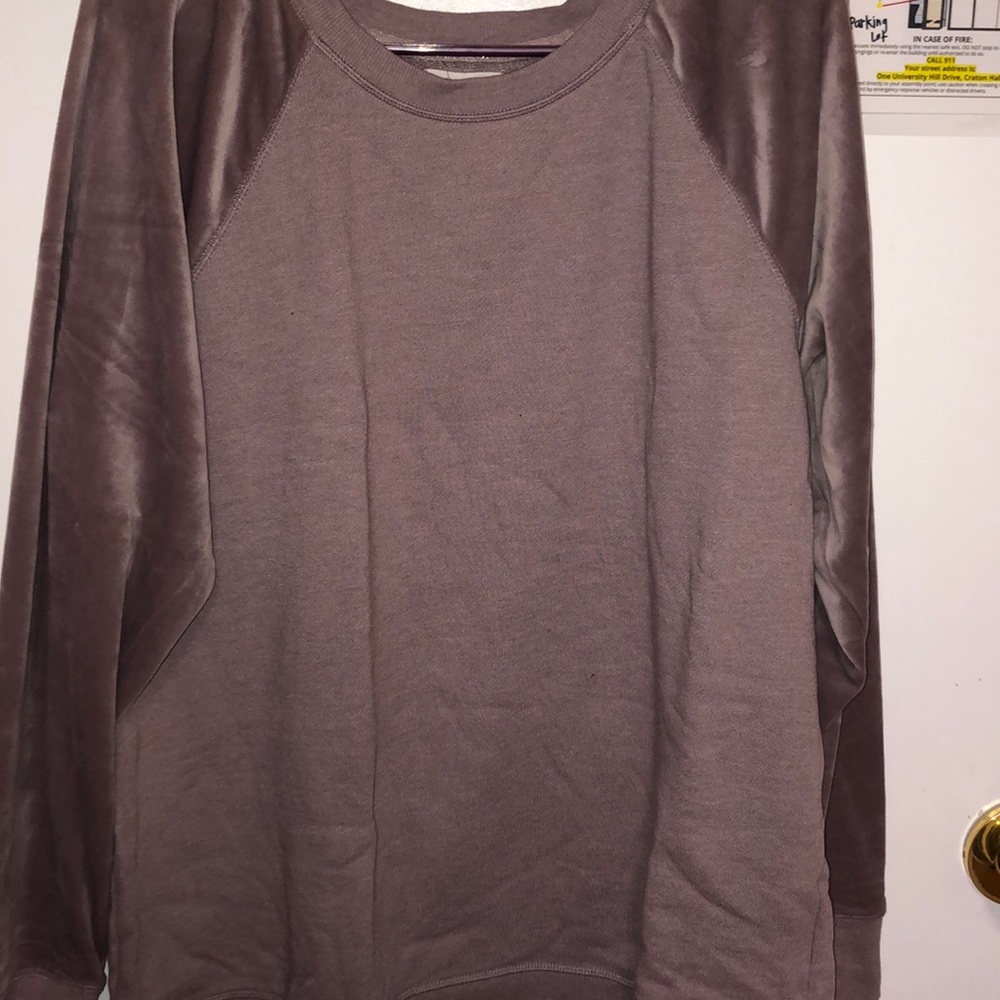 Long sleeve fleece shirt